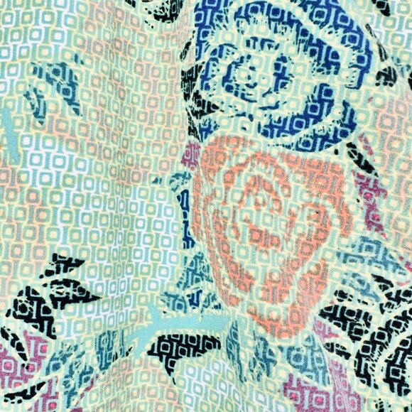 LuLaRoe Leggings Womens Tall & Curvy Green Flowered and Green Kermit - Picture 3 of 7